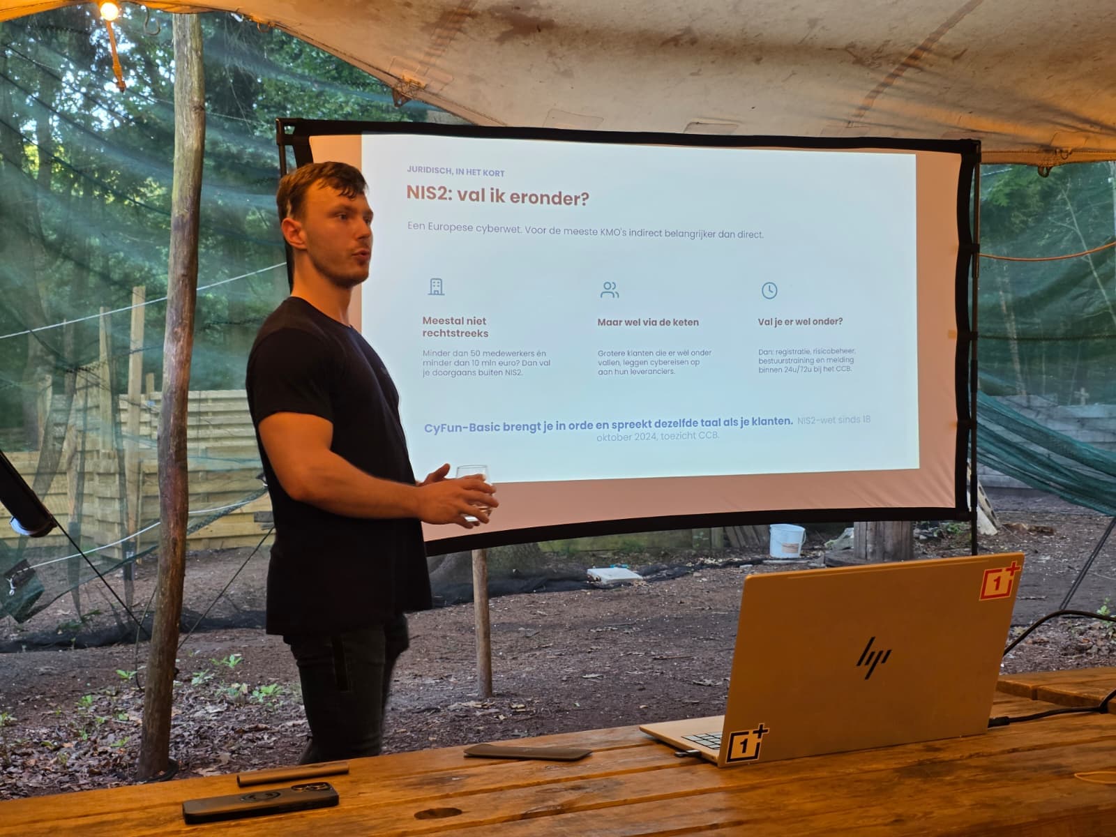 Slide 'NIS2: does it apply to me?' during the cybersecurity info evening