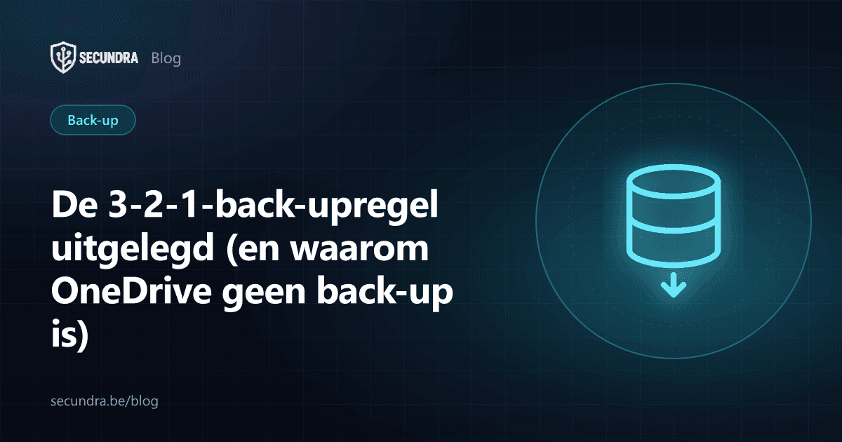 Illustratie van drie gestapelde schijven en een cloud, thema back-up